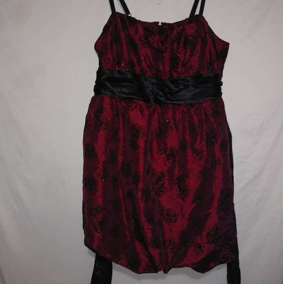 torrid Dresses & Skirts - TORRID Black Red Lace Tie Back Dress 24 Plus